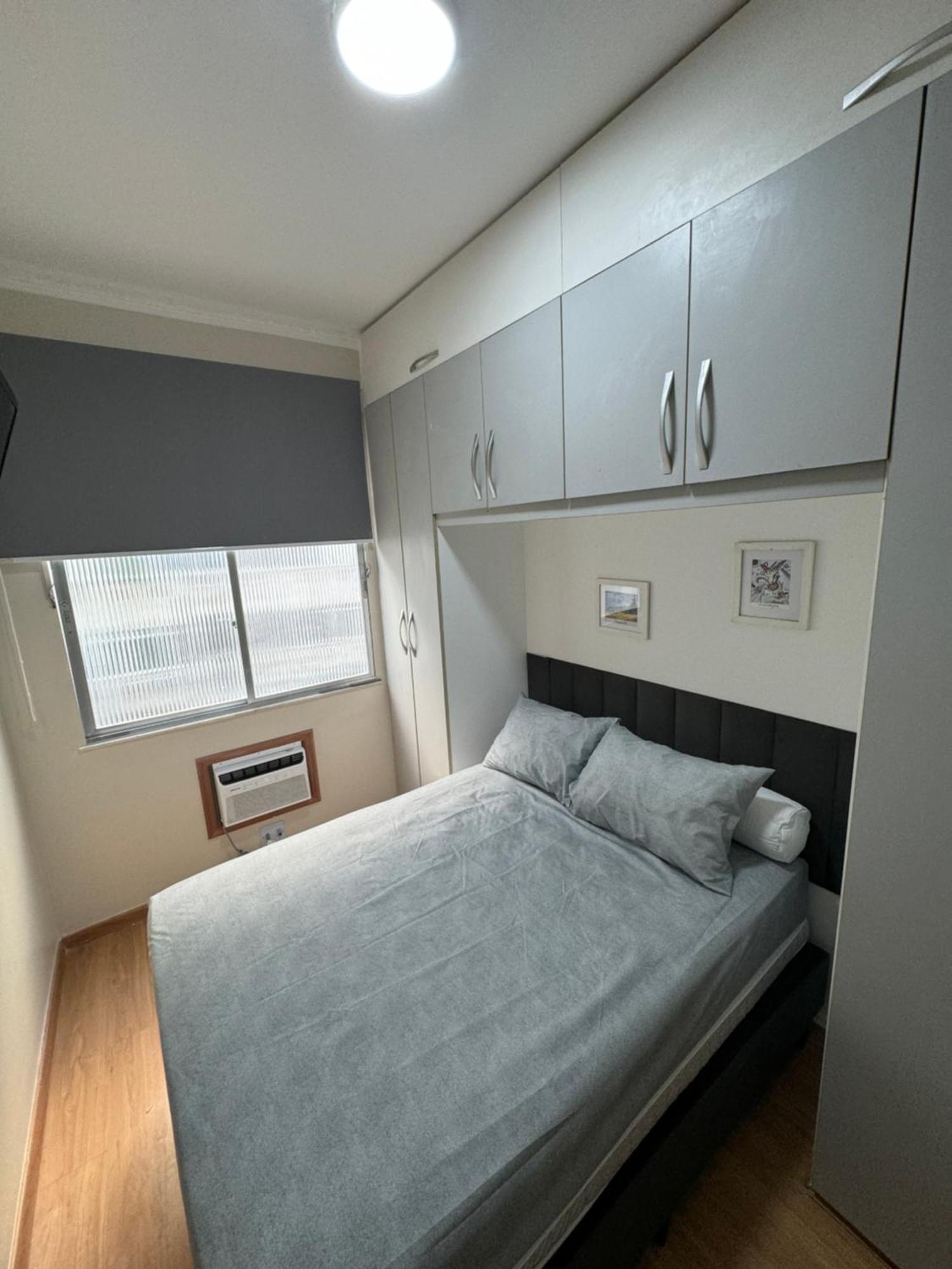 Apartamento Princesinha Do Leme- De Copacabana Com Estacionamento No Local